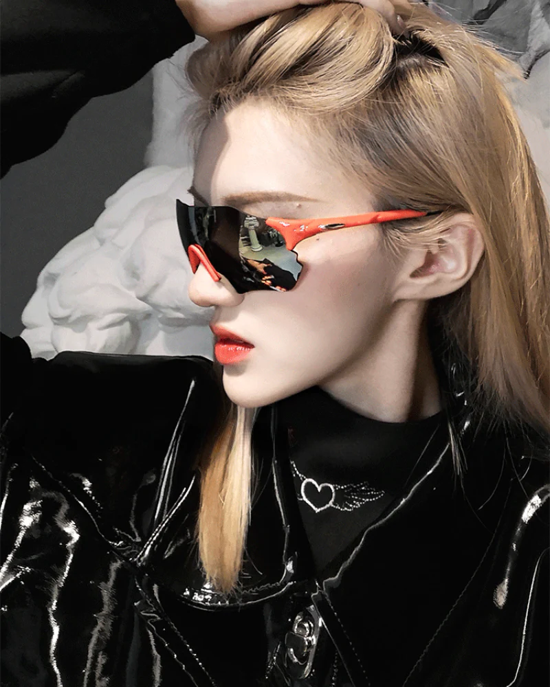 Cyberpunk Future Sci-Fi Y2K Sunglasses - Image 6