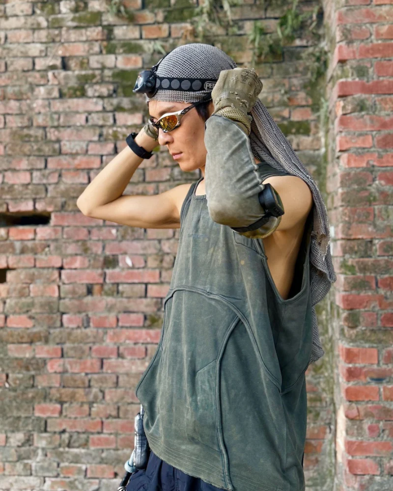 Dune Wasteland Deconstructed Splicing Sleeveless T-Shirt - Image 7
