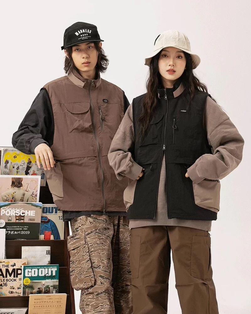 Functional Outdoor Multi-Pocket Vest - Image 10