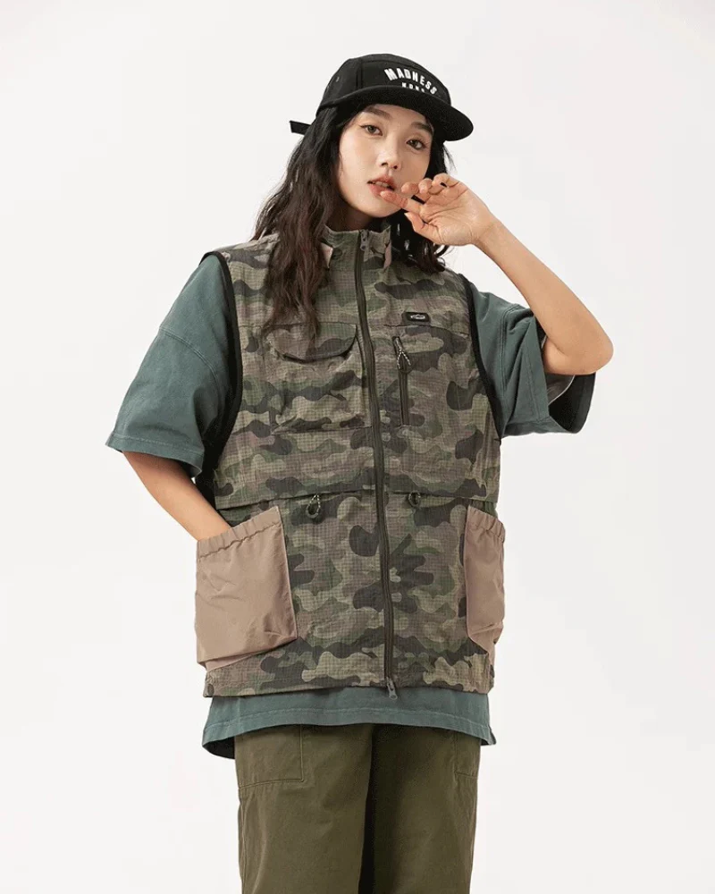 Functional Outdoor Multi-Pocket Vest - Image 8