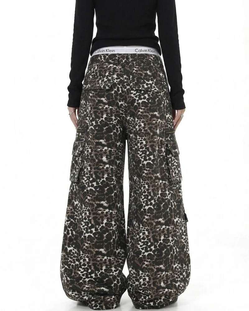 Multi-Pocket Baggy Unisex Leopard Cargo Jeans - Image 8