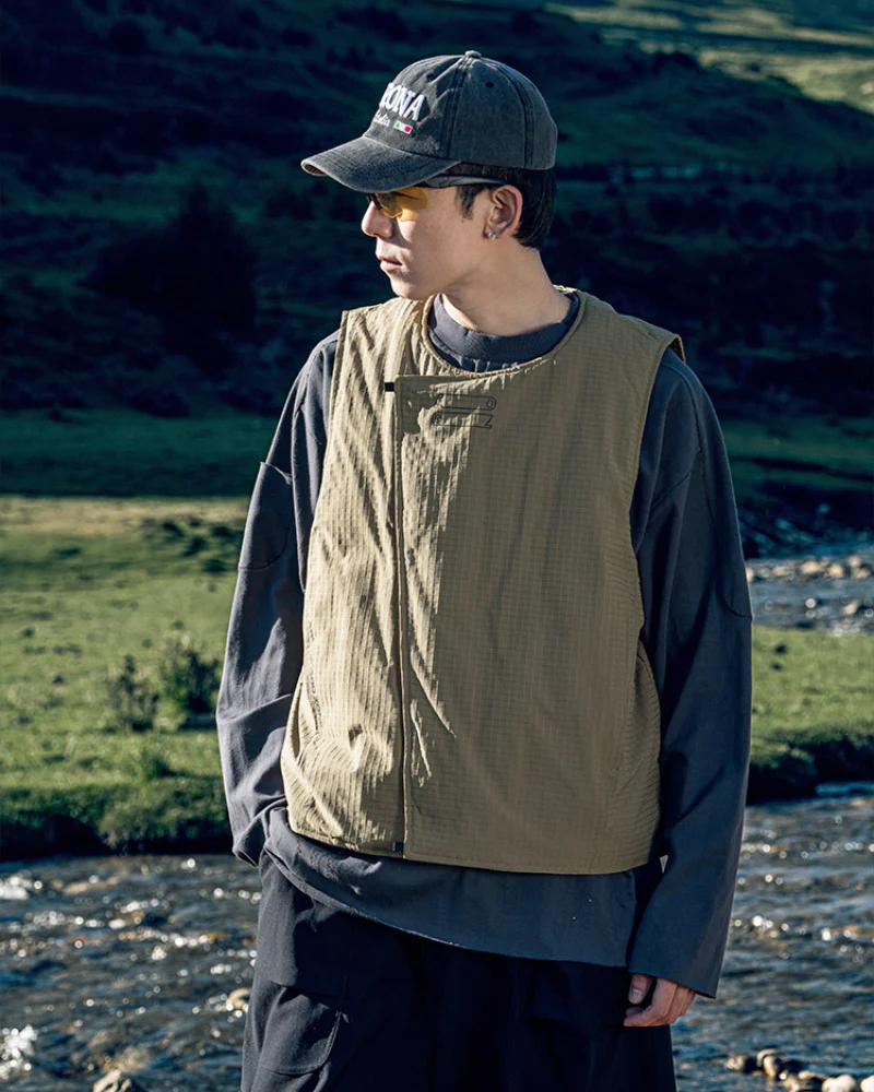 Outdoor Lightweight Unisex Winter Puffer Vest - Image 12