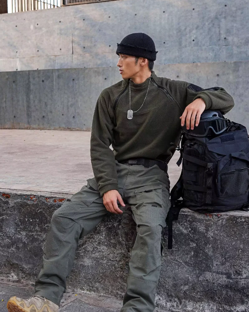 Outdoor Tactical Fleece Pullover Sweatshirt - Image 12