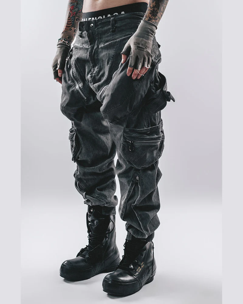Post-Apocalyptic Dark-Wash Multi-Pocket Cargo Pants - Image 3