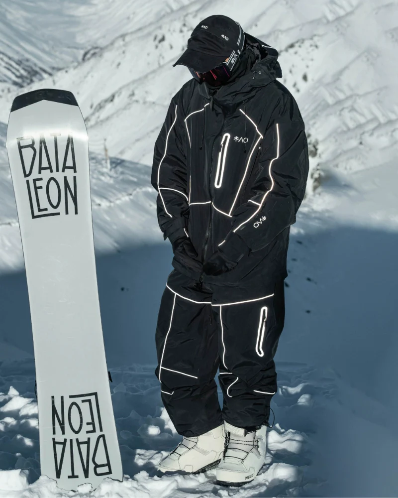 Ski Wear Black Reflective Waterproof Windproof Oversize Ski Suit - Unisex